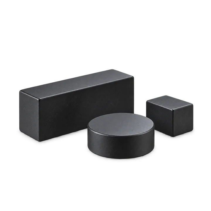AI-generated bonded-magnet block and disc geometry concept